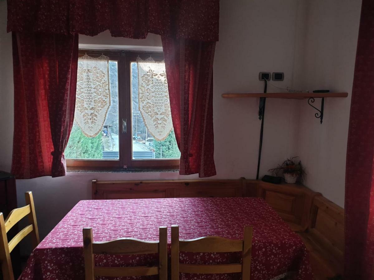 Appartement Il Dehors à Champdepraz Extérieur photo