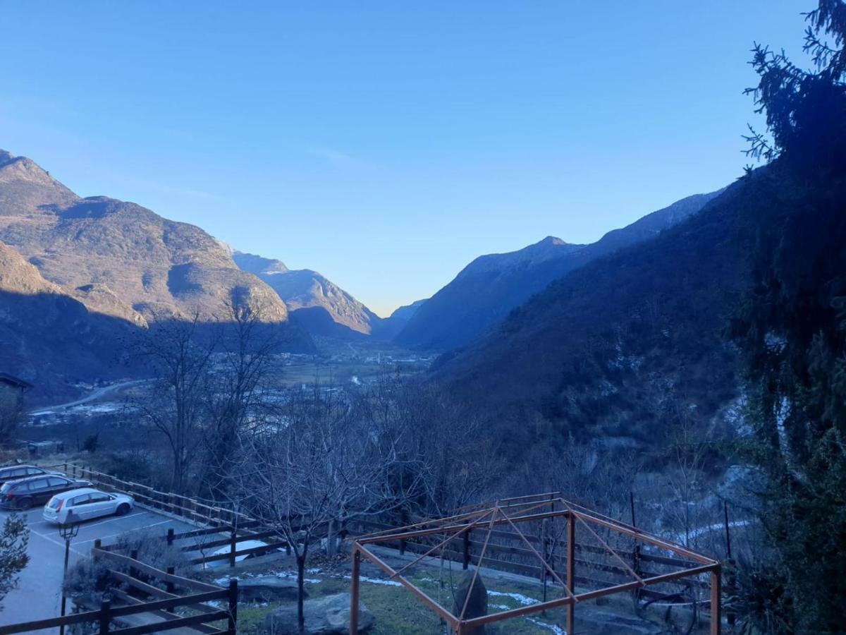 Appartement Il Dehors à Champdepraz Extérieur photo